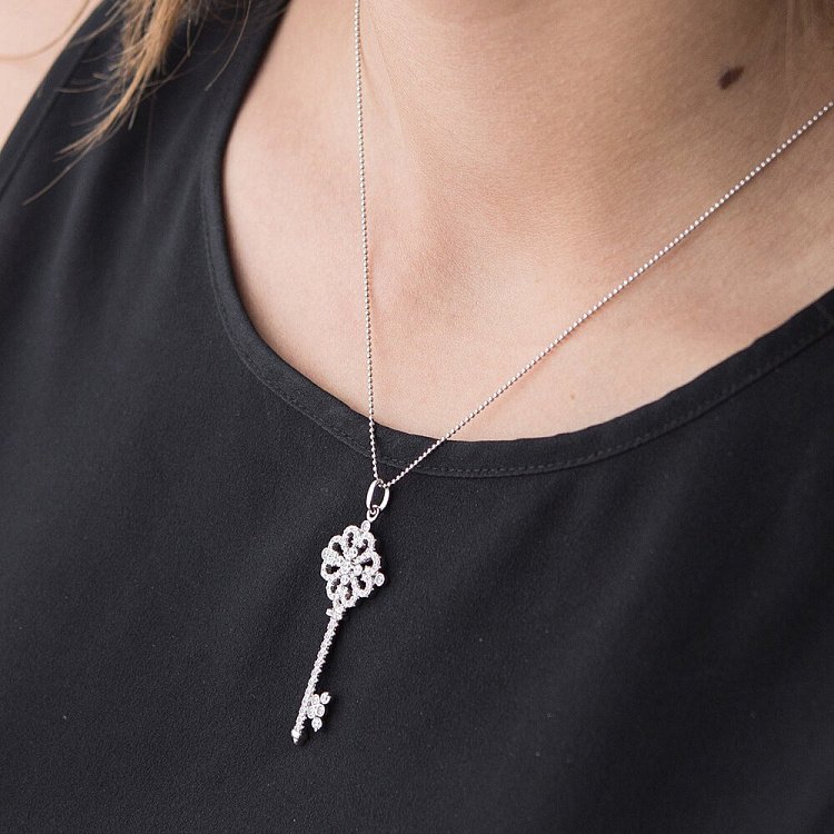 Серебряная подвеска "Ключик" с фианитами 132231 от ювелирного магазина Оникс