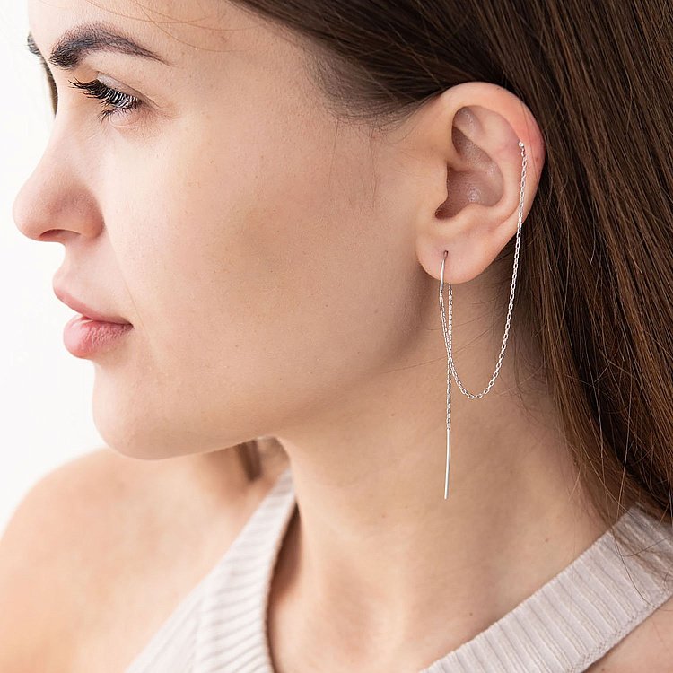 Серебряная моносерьга - протяжка "Шарик" 123055 от ювелирного магазина Оникс