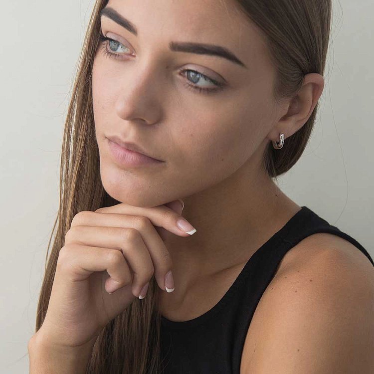 Золотые серьги с бриллиантами T03075E от ювелирного магазина Оникс - 3