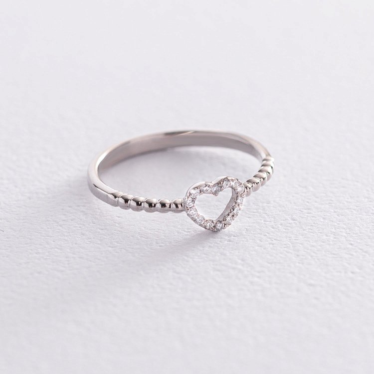 Золотое кольцо "Сердечко" с бриллиантами 101-10028b Золотое кольцо "Сердечко" с бриллиантами 101-10028b от ювелирного магазина Оникс