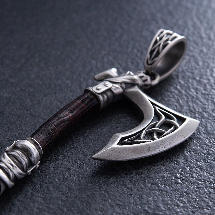 Срібний кулон "Секіра Перуна" з ебеном 1124 від ювелірного магазину Онікс - 2