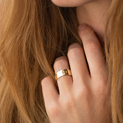 Каблучка "Love" у жовтому золоті к07549 №5