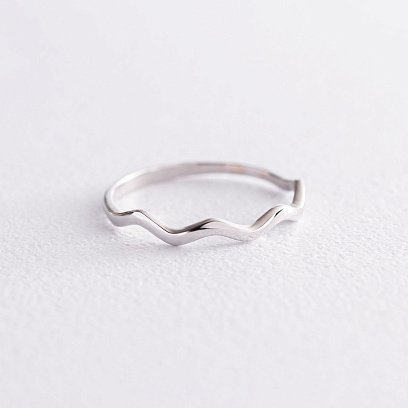 Кольцо "Волна" в белом золоте к06730