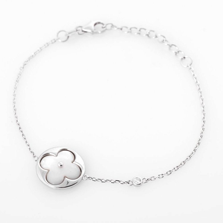 Браслет "Конюшина" з перламутром і фіанітом 141200 від ювелірного магазину Онікс