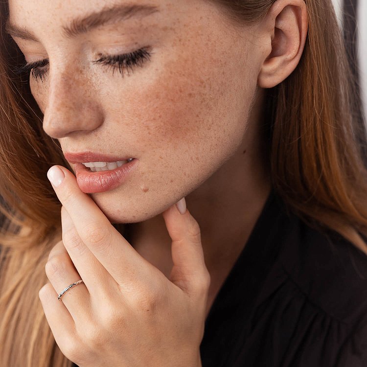 Каблучка в білому золоті к06595 від ювелірного магазину Онікс - 5