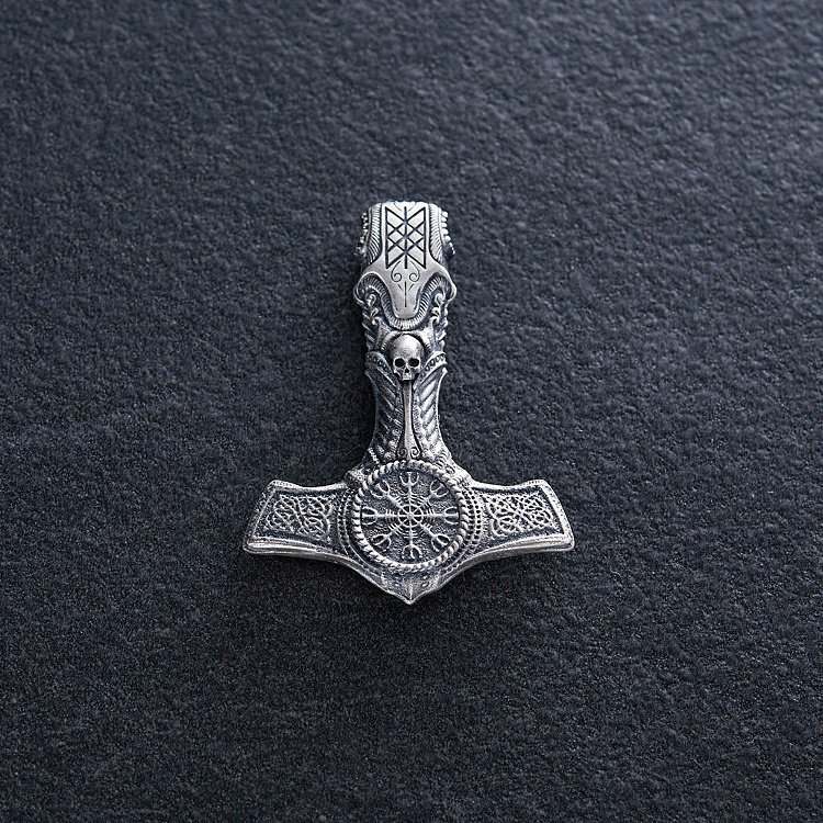 Срібний кулон - молот "Шолом жаху із черепом" 7043 від ювелірного магазину Онікс