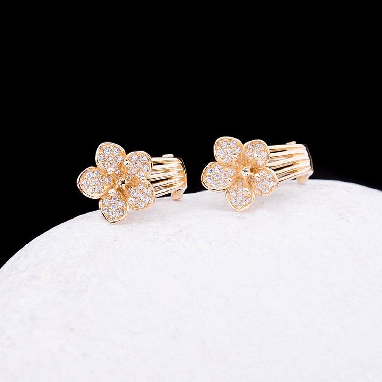 Золоті сережки "Квіточки" з фіанітами с02775 від ювелірного магазину Онікс - 4