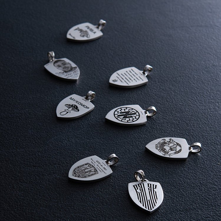 Серебряный кулон "Герб України - Тризуб. Україна понад усе. Индивидуальная гравировка" 133133 от ювелирного магазина Оникс - 27