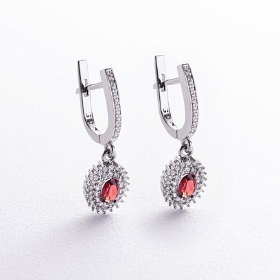 Серебряные серьги с пиропами и фианитами GS-02-086-4110