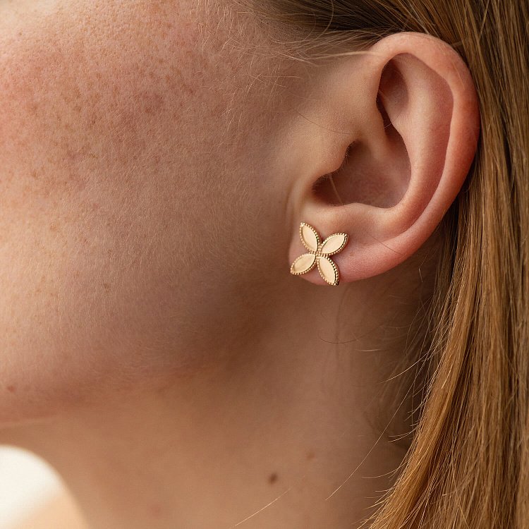 Сережки - пусети "Конюшина" в червоному золоті с08511 від ювелірного магазину Онікс - 1