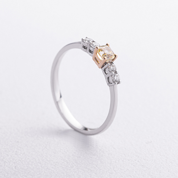 Золотое кольцо с белыми и желтым бриллиантами 248291121 от ювелирного магазина Оникс