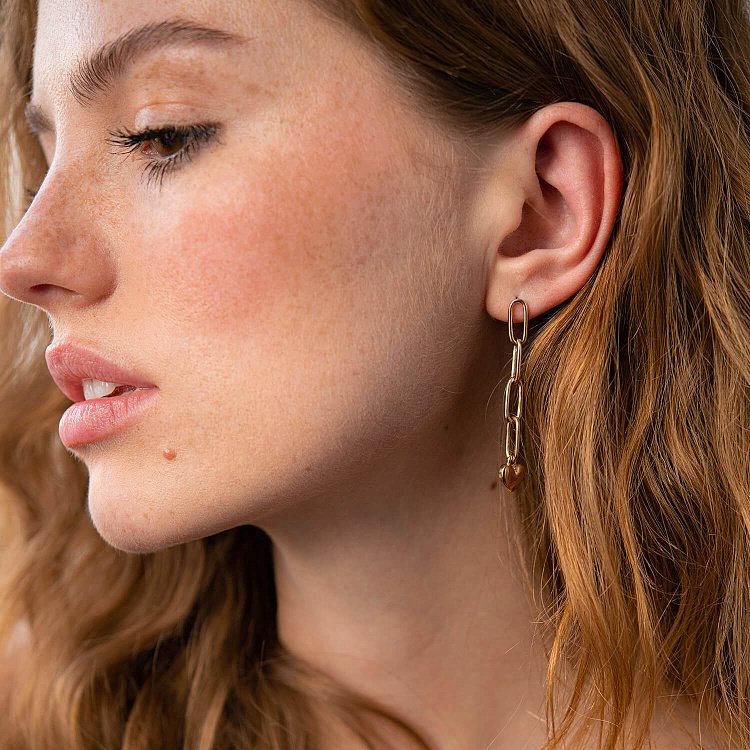 Золотые серьги - пусеты "Сердечки на цепочке" с07905 от ювелирного магазина Оникс - 3