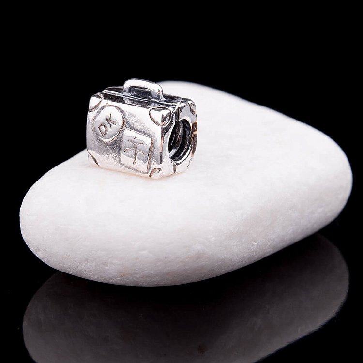 Шарм "Валіза" 132070 від ювелірного магазину Онікс - 1