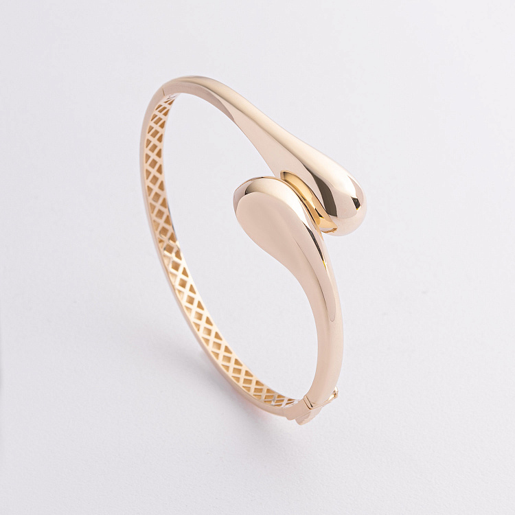 Жесткий браслет "Miriam" в желтом золоте б05767 от ювелирного магазина Оникс