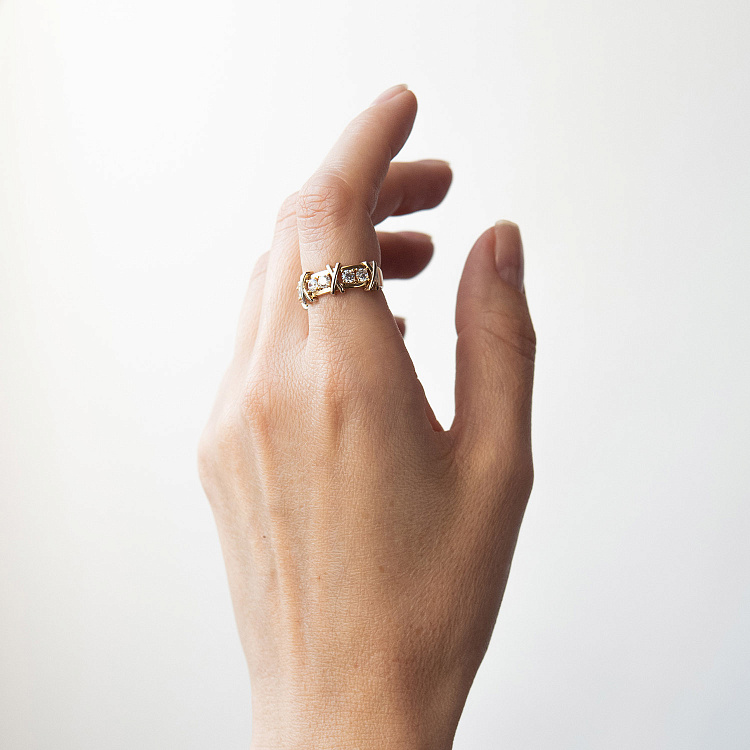 Каблучка "Rosie" з фіанітами (жовте золото) к08249 від ювелірного магазину Онікс - 3