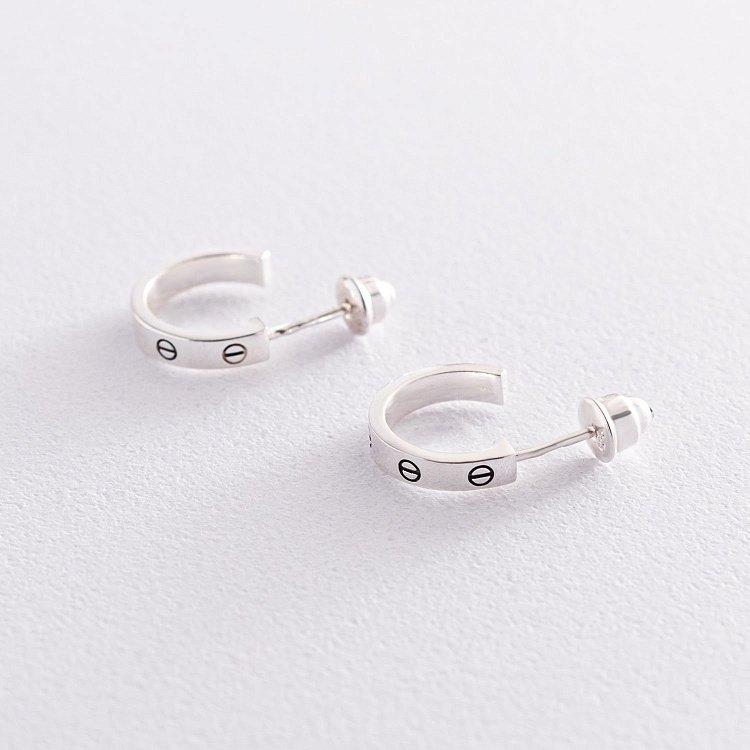 Серебряные серьги - пусеты "Love" 123012 от ювелирного магазина Оникс - 3