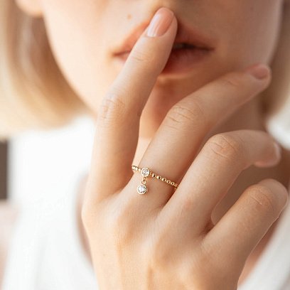 Кольцо в желтом золоте с фианитами к07063