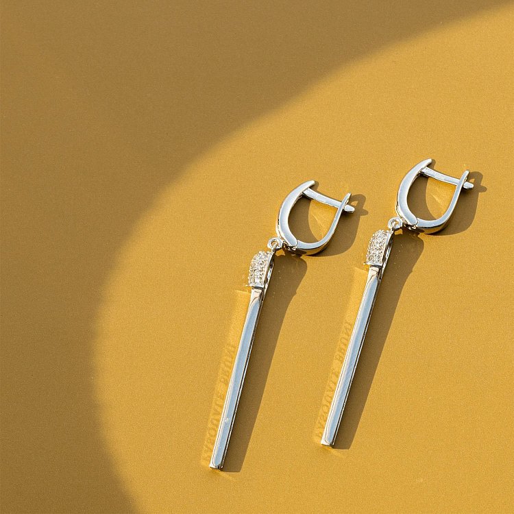 Золотые серьги "Спички" (фианит) с06280 от ювелирного магазина Оникс - 5