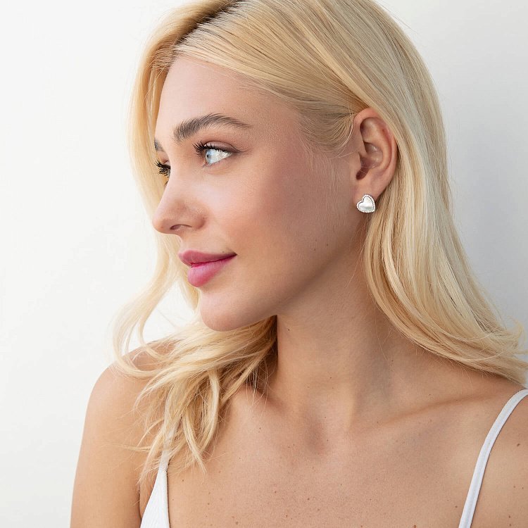 Срібні сережки "Сердечка" (фіаніти, перламурт) 122005 від ювелірного магазину Онікс - 2