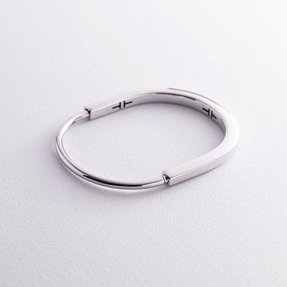 Жесткий браслет Lock в белом золоте б05257