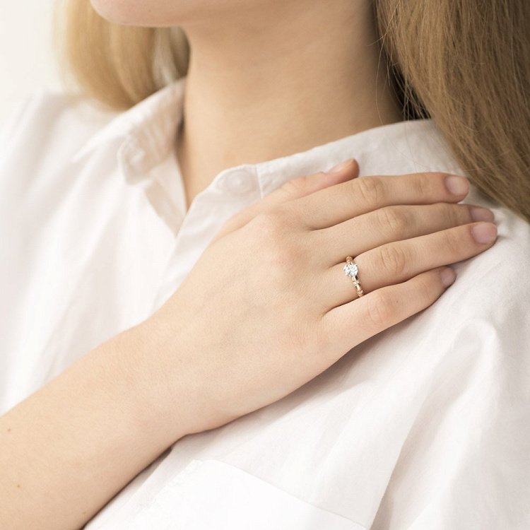 Золотий перстень з фіанітами к06087 від ювелірного магазину Онікс - 4