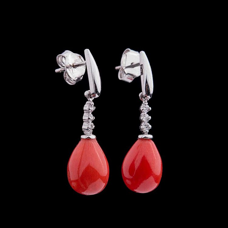 Золотые серьги с бриллиантами с355 от ювелирного магазина Оникс