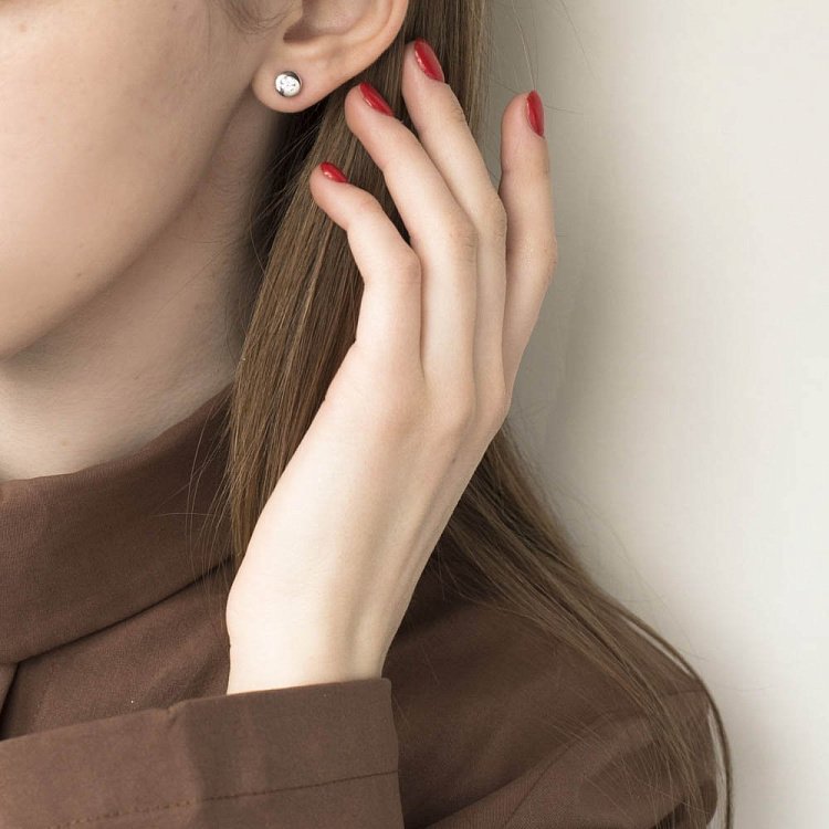 Серебряные серьги-пусеты (фианит) 122360 от ювелирного магазина Оникс - 1