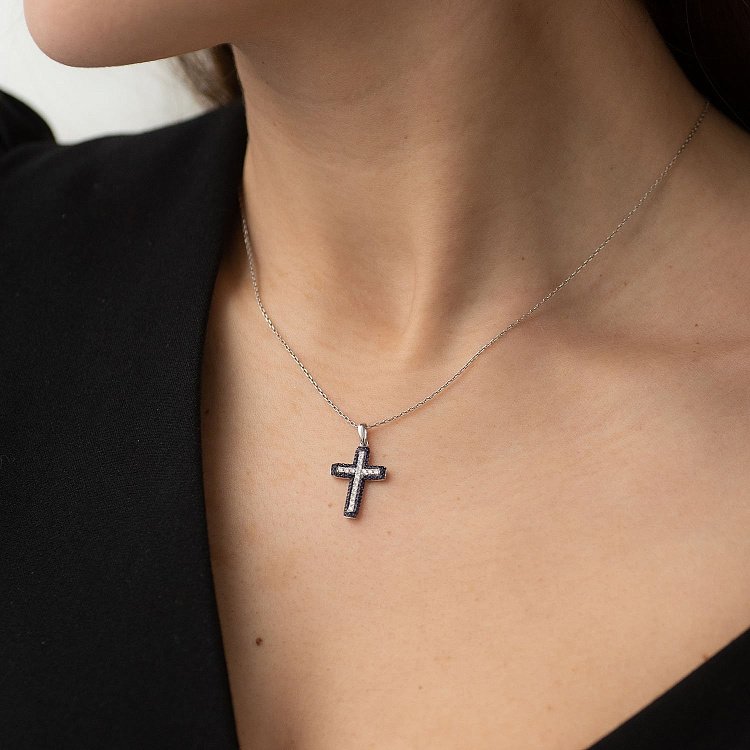 Золотой крестик (сапфир, бриллиант) пб0122gm от ювелирного магазина Оникс - 1