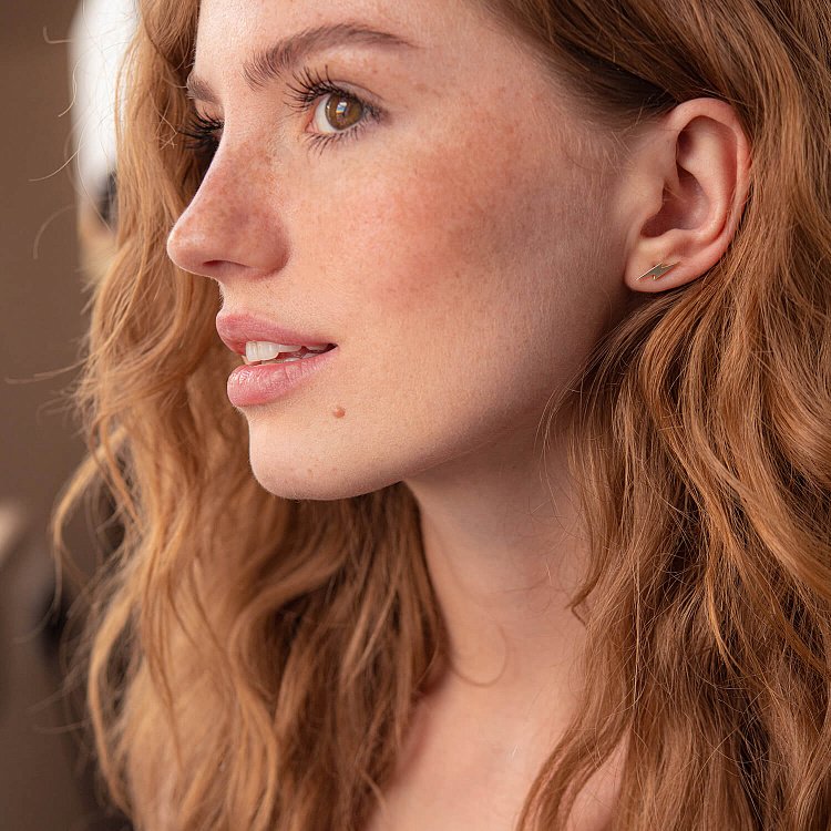 Сережки - пусети "Блискавки" у жовтому золоті с07929 від ювелірного магазину Онікс - 4