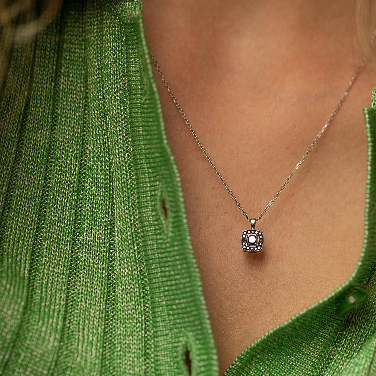 Кольє з чорними діамантами (біле золото) 729981121 від ювелірного магазину Онікс - 1