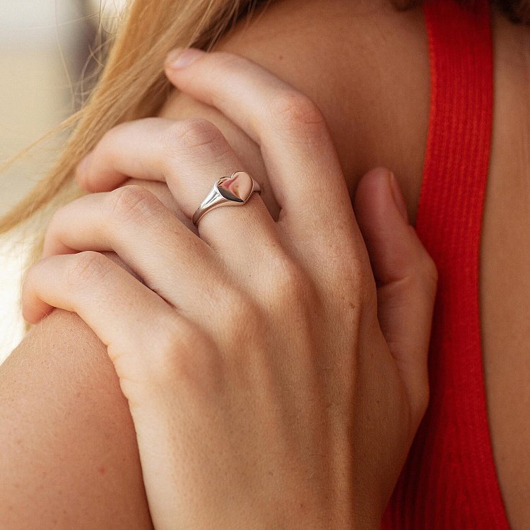 Каблучка "Сердечко" в білому золоті (можливе гравіювання) к07572 від ювелірного магазину Онікс - 5