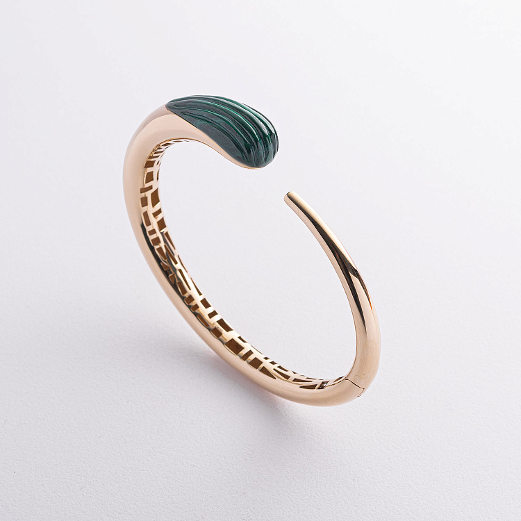 Жорсткий золотий браслет "Olivia" з малахітом б04852 від ювелірного магазину Онікс