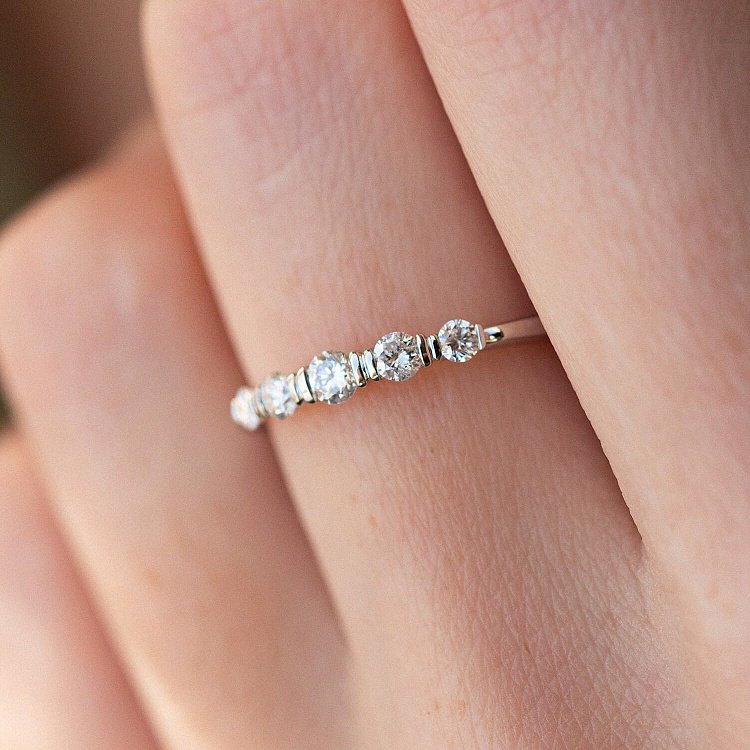 Кольцо в белом золоте с бриллианты кб0451ca от ювелирного магазина Оникс - 5