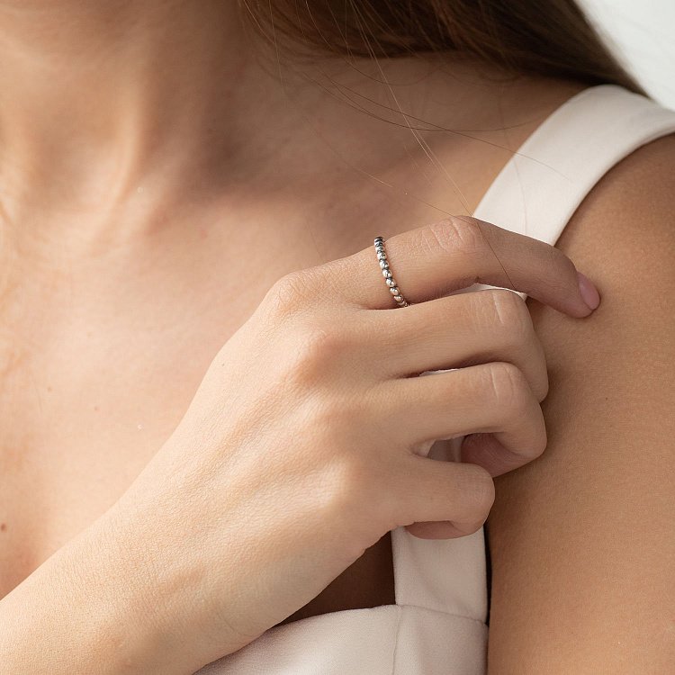 Серебряное кольцо с чернением 112123 от ювелирного магазина Оникс - 4