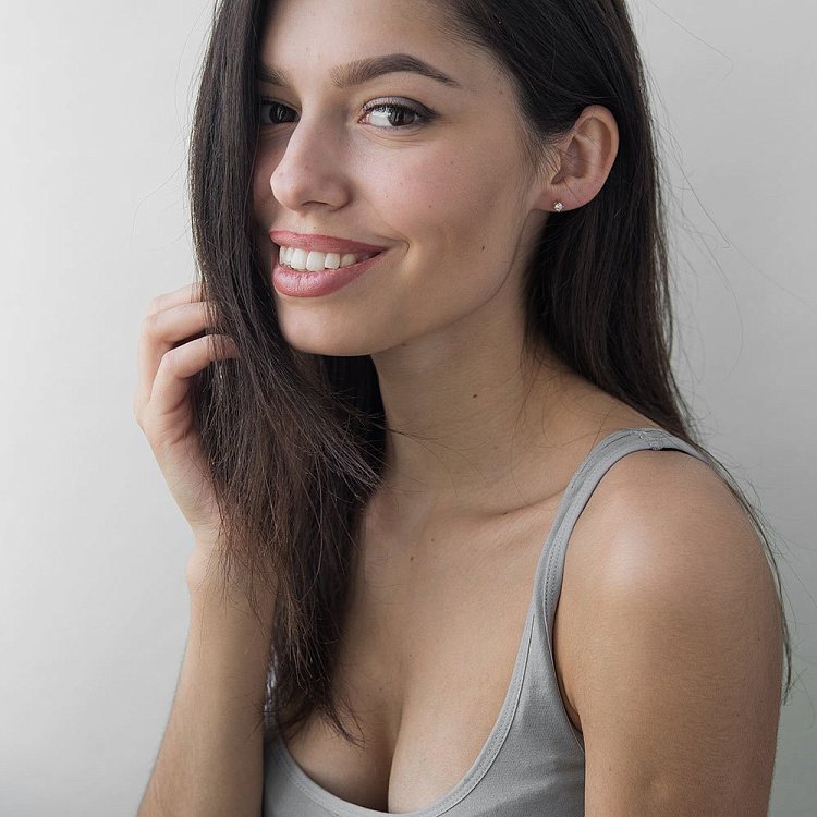 Золотые серьги-пусеты с бриллиантами е0626к от ювелирного магазина Оникс - 3