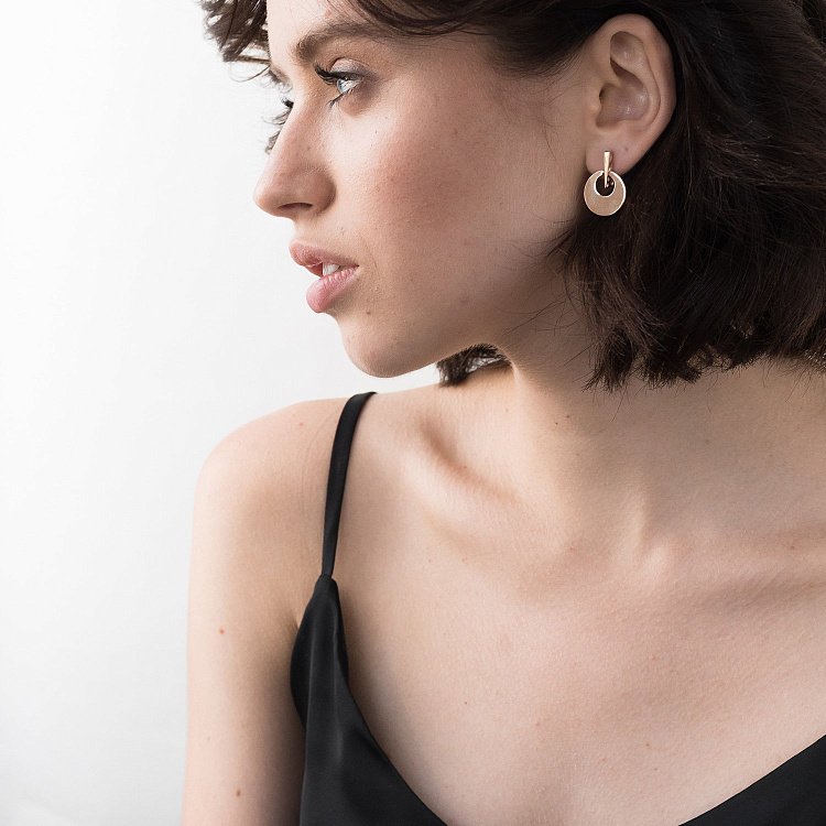 Золотые серьги "Кружочки" с05407 от ювелирного магазина Оникс - 1