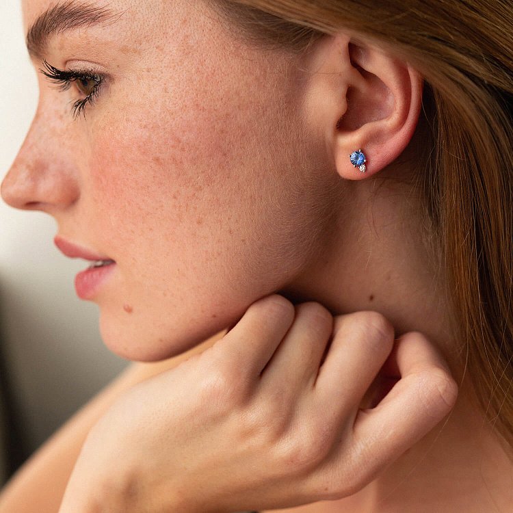 Золоті сережки - пусети з діамантами і сапфірами сб0408nl від ювелірного магазину Онікс - 3