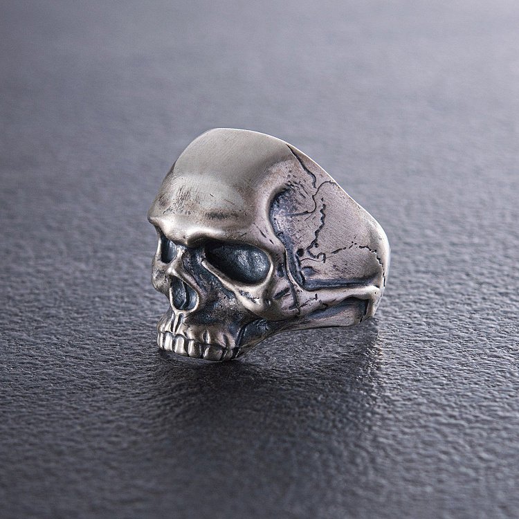 Серебряное кольцо с черепом (чернение) 112192 от ювелирного магазина Оникс - 7