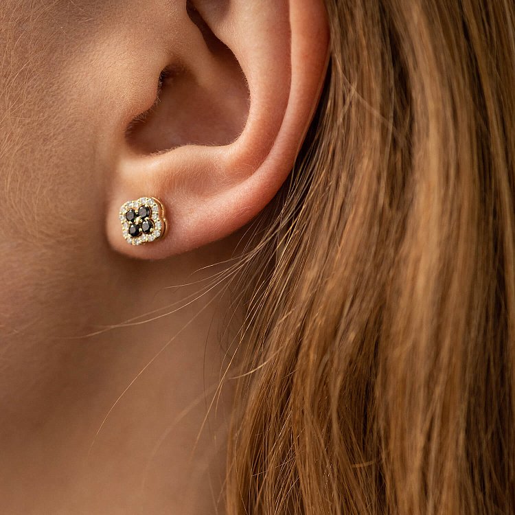 Золотые серьги - пусеты "Клевер" с бриллиантами 333843122 от ювелирного магазина Оникс - 1