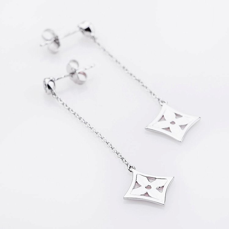 Серебряные сережки "Клевер" 121516 от ювелирного магазина Оникс