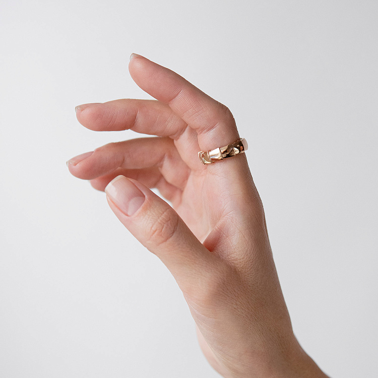 Золота каблучка "Змія" к08418 від ювелірного магазину Онікс - 3