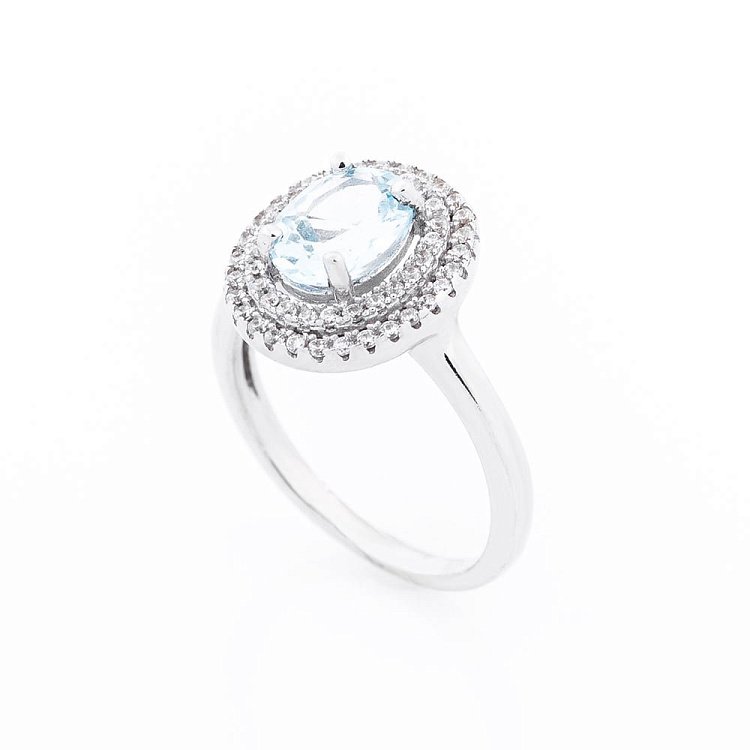 Женское кольцо с голубым топазом (фианиты) 111447 от ювелирного магазина Оникс