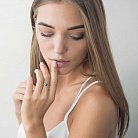 Помолвочное кольцо с изумрудом и бриллиантами кзс213 от ювелирного магазина Оникс - 2