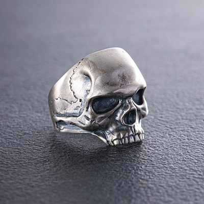 Серебряное кольцо с черепом (чернение) 112192