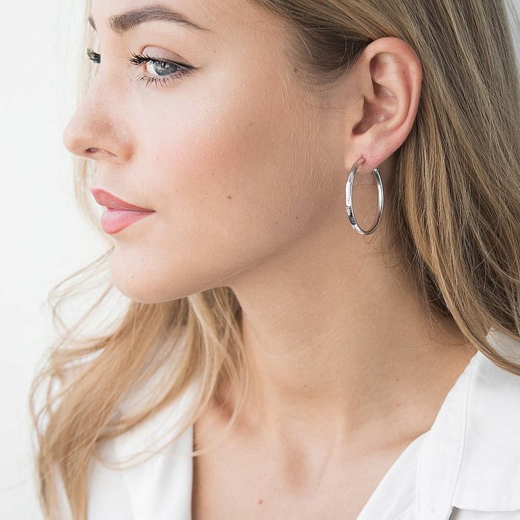 Срібні сережки-кільця 122228 від ювелірного магазину Онікс - 2