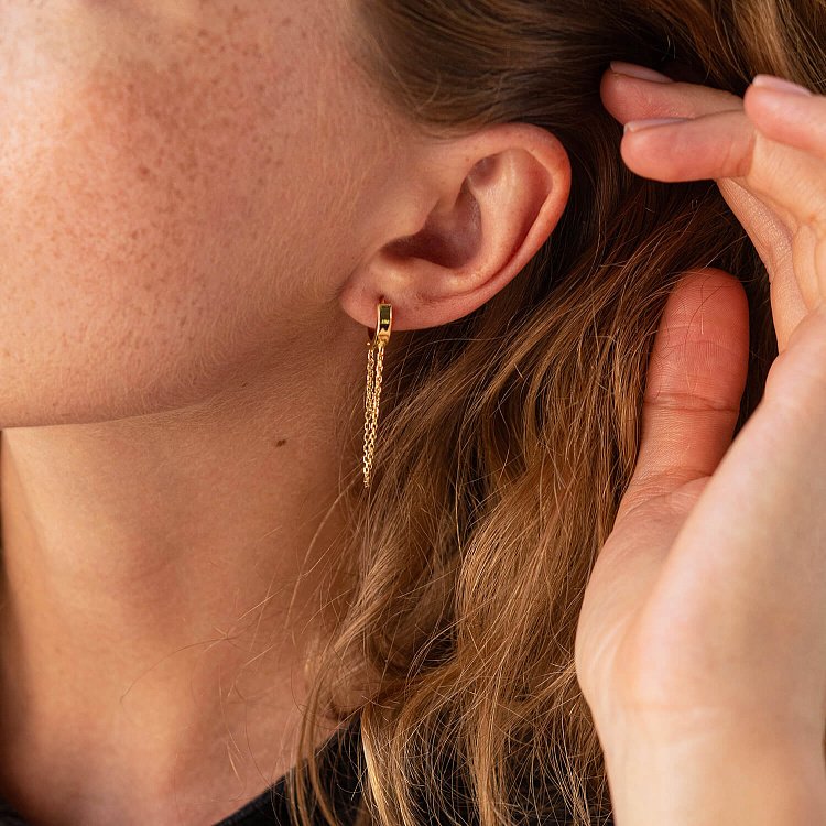 Сережки - кільця з ланцюжками в жовтому золоті с09021 від ювелірного магазину Онікс - 1