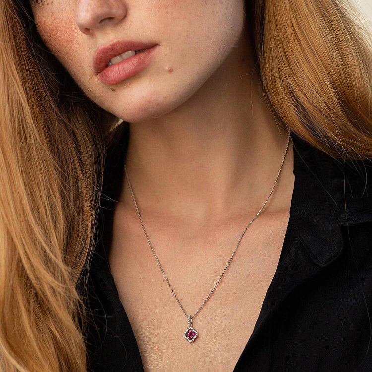 Золотой кулон "Клевер" (бриллианты, рубины) пб0323cha от ювелирного магазина Оникс - 3