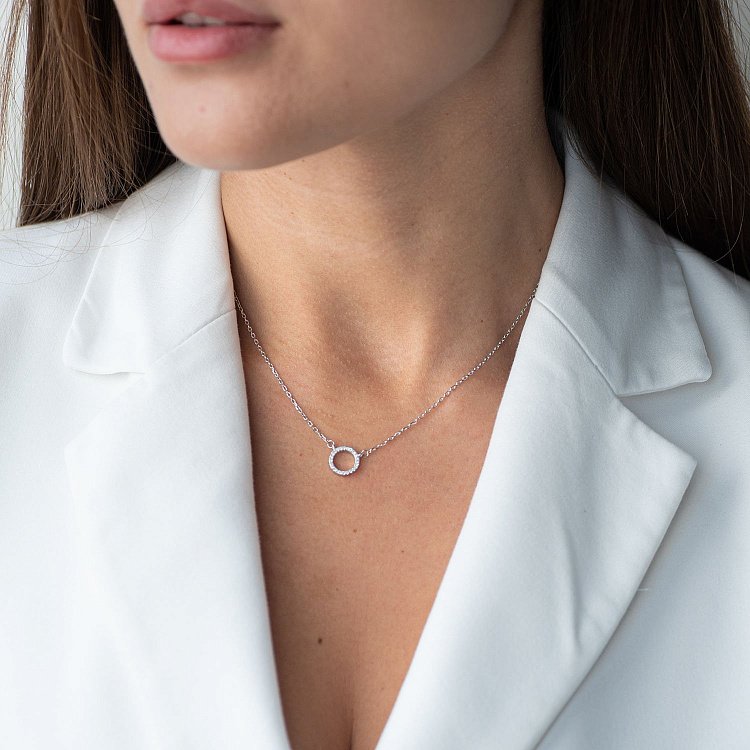 Серебряное колье "Круговорот" с фианитами 1102 от ювелирного магазина Оникс