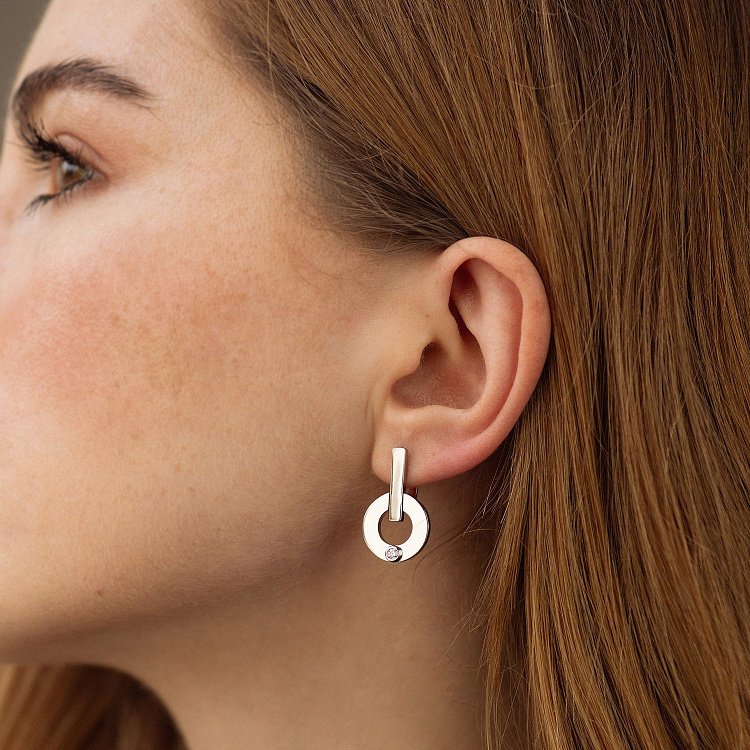 Сережки "Alison" з фіанітами (біле золото) с08826 від ювелірного магазину Онікс