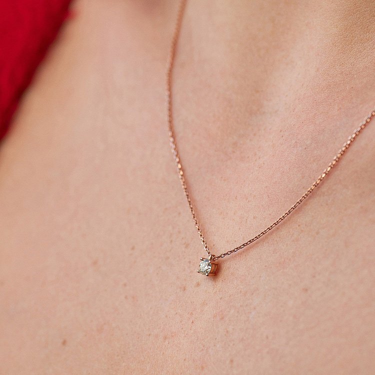 Золотое колье с одним камнем (бриллиант) колб0112di от ювелирного магазина Оникс - 1